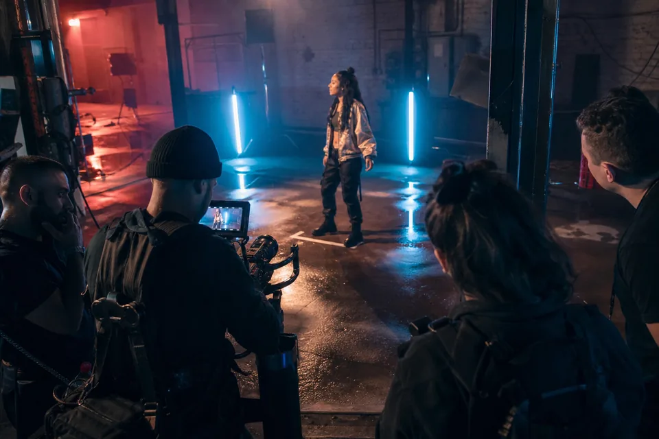 Hire models for music video shoots with dancers and extras in your city